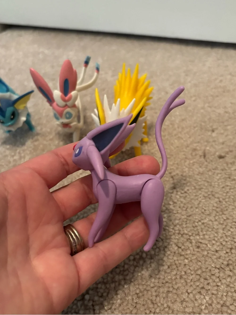 Pokemon Tomy Evee Evolution Posable  VaporeonJolteon Sylveon Espeon Toy Figures